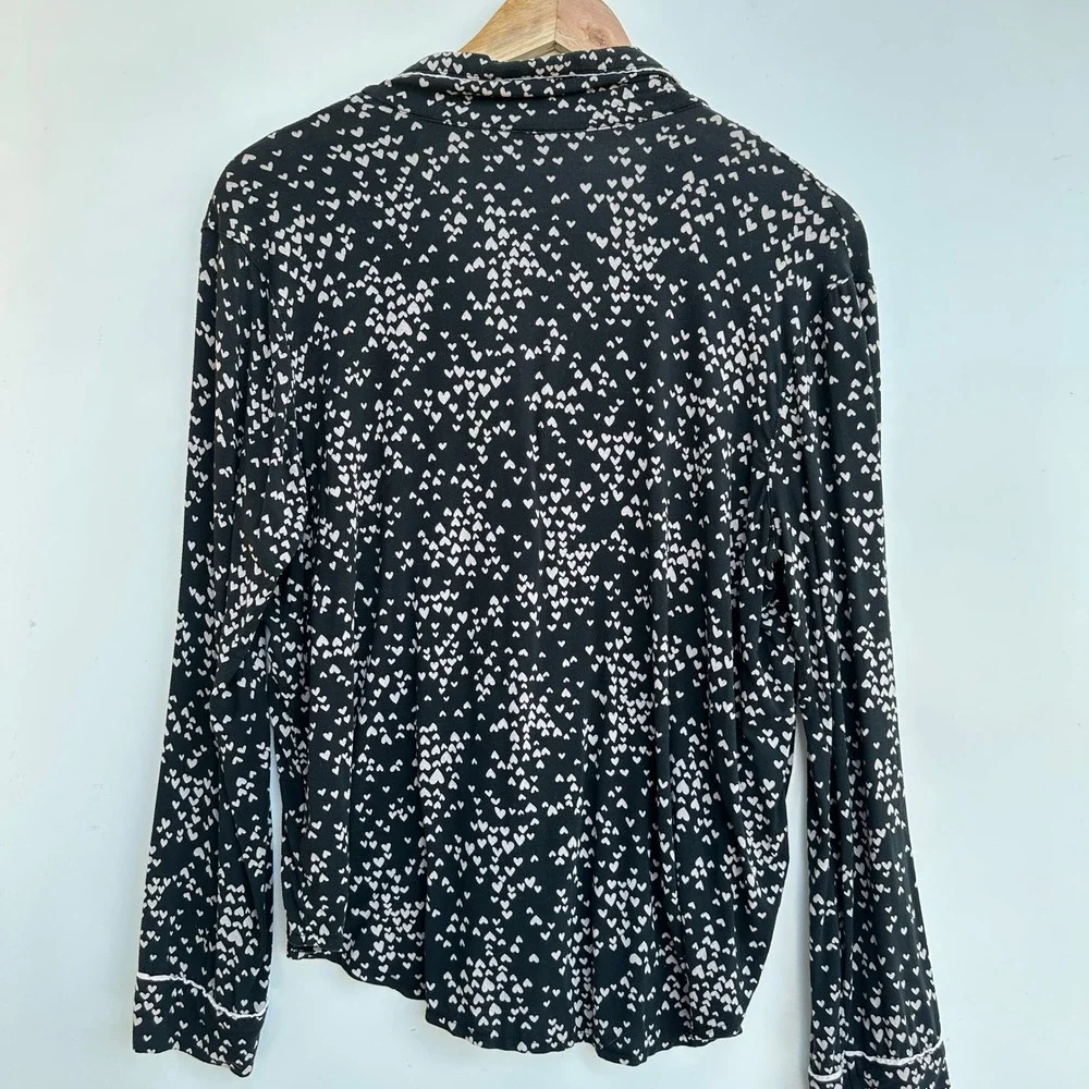 Victoria's Secret Pajama Top Heart Print Sleep Shirt Button Up Black‎ Medium